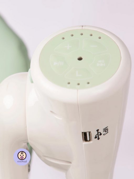 درگاه usb و دکمه های کنترل صدا صندلی غذای جیکل رنگ سبز
